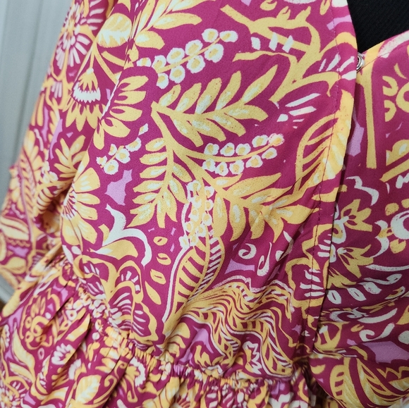 Flying Tomato Magenta Printed Surplice Top  Size Medium - Picture 4 of 7